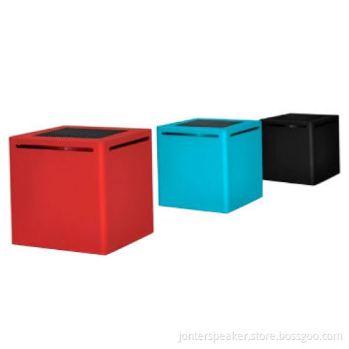 Bluetooth speaker with bass diaphragm